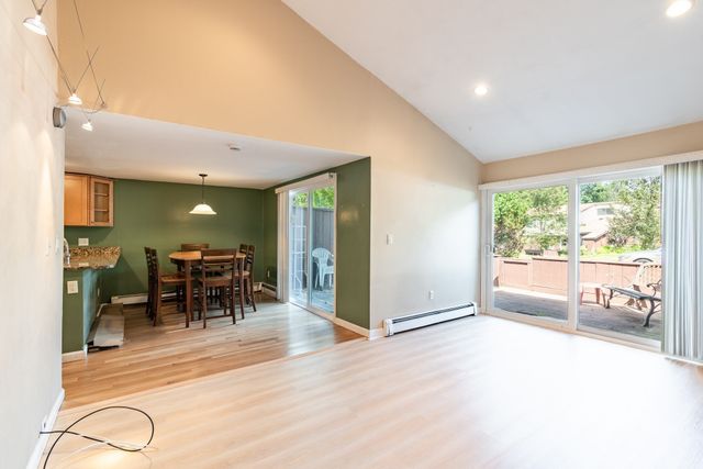 2 Senee Ct 2, Amesbury, MA 01913
