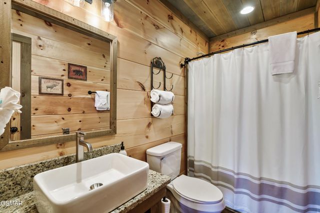 1132 Villa Overlook Way, Gatlinburg, TN 37738