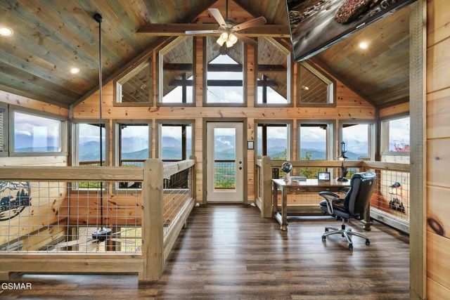 1132 Villa Overlook Way, Gatlinburg, TN 37738