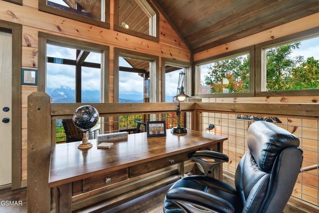 1132 Villa Overlook Way, Gatlinburg, TN 37738