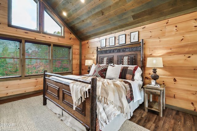 1132 Villa Overlook Way, Gatlinburg, TN 37738