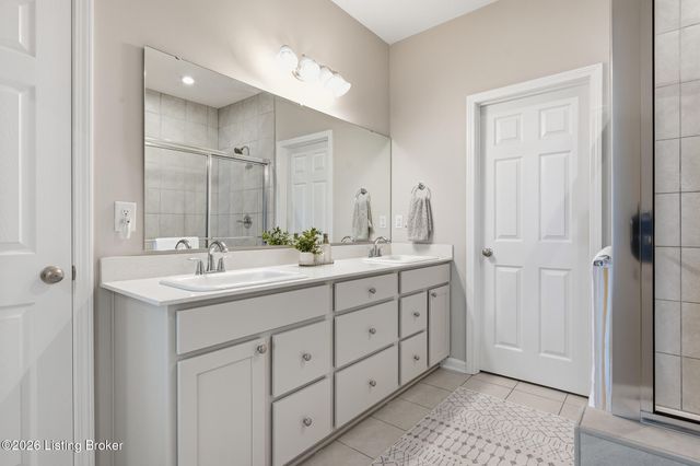 2837 Chelsea Meadow Way, La Grange, KY 40031