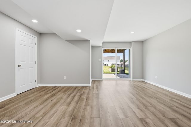 2837 Chelsea Meadow Way, La Grange, KY 40031