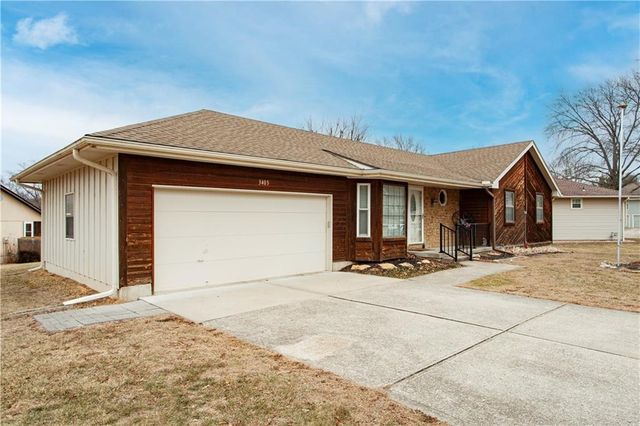 3403 NW Shannon Court, Blue Springs, MO 64015