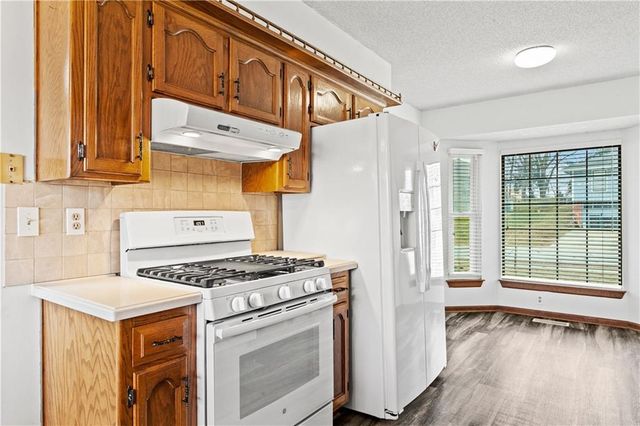 3403 NW Shannon Court, Blue Springs, MO 64015