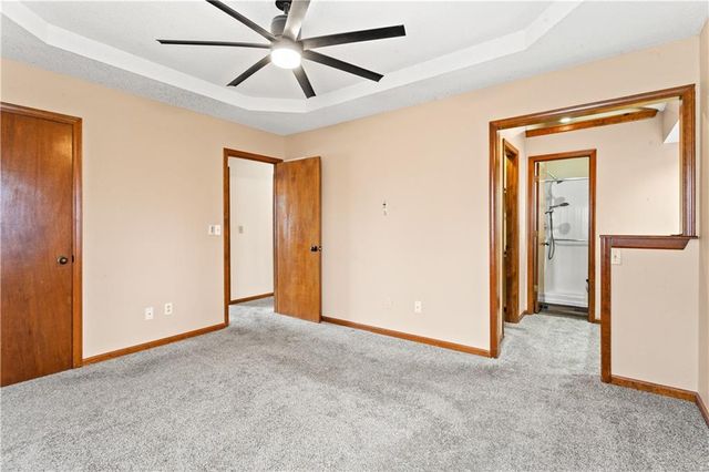 3403 NW Shannon Court, Blue Springs, MO 64015