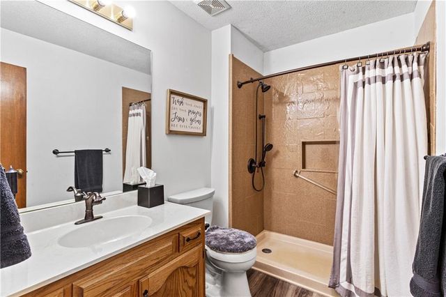 3403 NW Shannon Court, Blue Springs, MO 64015