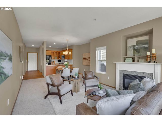 614 S NEVADA St A, Portland, OR 97219