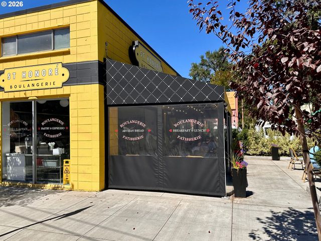 614 S NEVADA St A, Portland, OR 97219