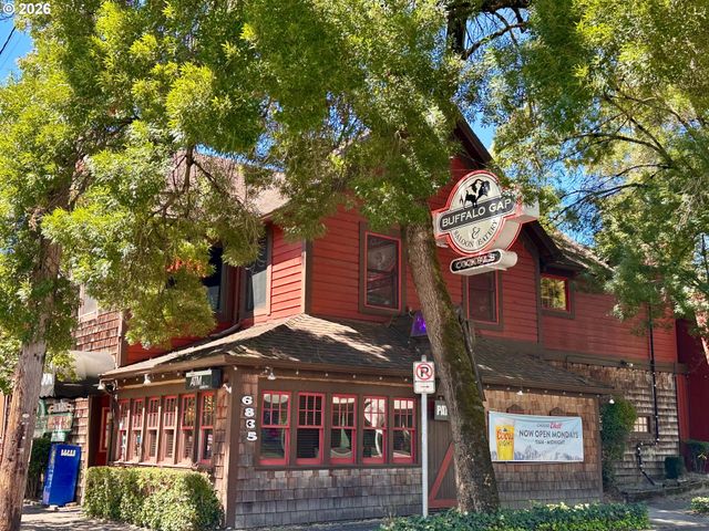 614 S NEVADA St A, Portland, OR 97219