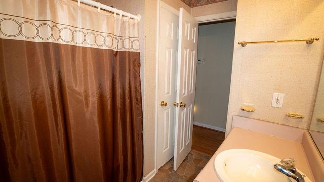 18 Azalea Drive SE, Cartersville, GA 30121