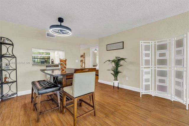 1101 Colony Point Cir 309, Pembroke Pines, FL 33026