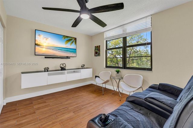 1101 Colony Point Cir 309, Pembroke Pines, FL 33026