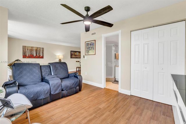 1101 Colony Point Cir 309, Pembroke Pines, FL 33026