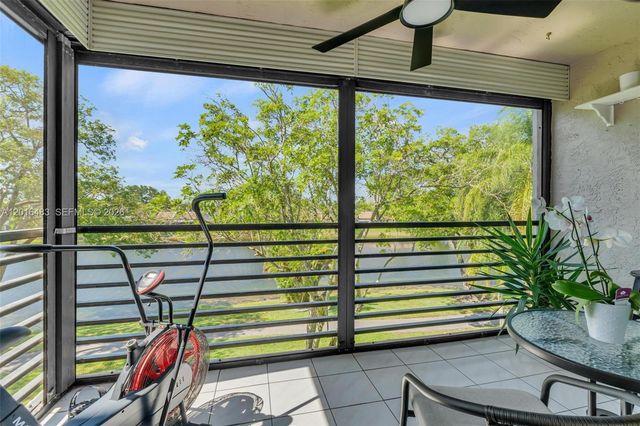 1101 Colony Point Cir 309, Pembroke Pines, FL 33026