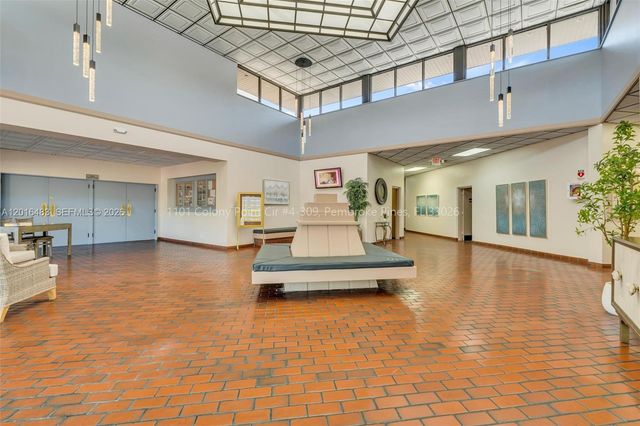 1101 Colony Point Cir 309, Pembroke Pines, FL 33026