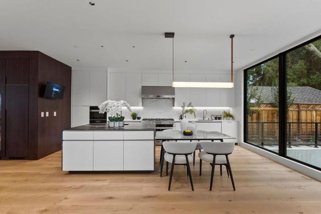 618 Tennyson Avenue, Palo Alto, CA 94301