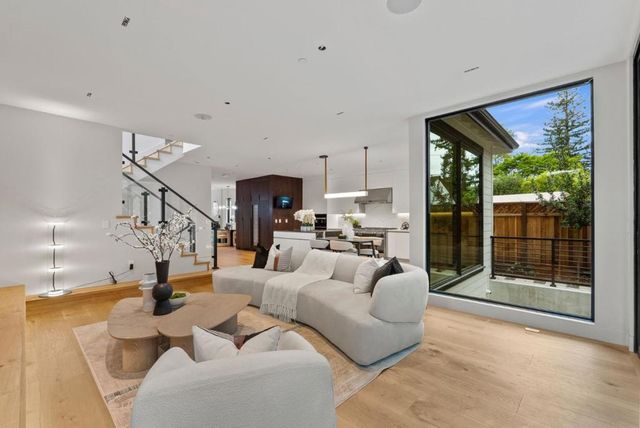 618 Tennyson Avenue, Palo Alto, CA 94301