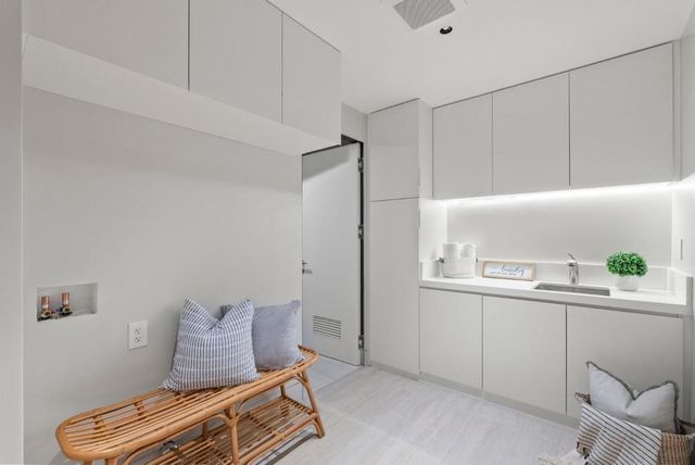 618 Tennyson Avenue, Palo Alto, CA 94301