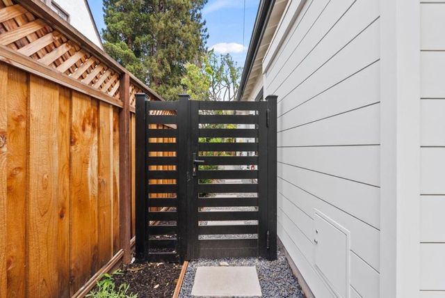 618 Tennyson Avenue, Palo Alto, CA 94301