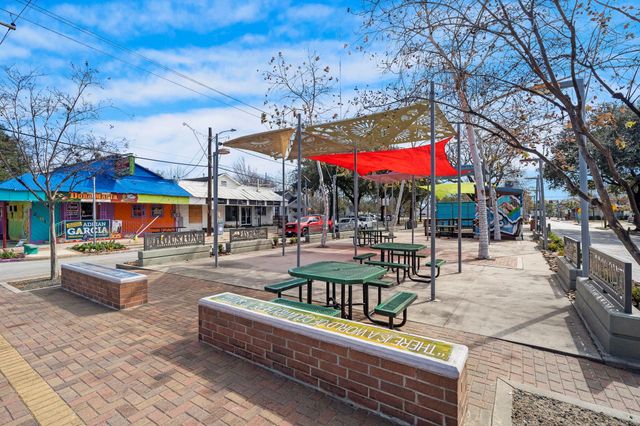 118 N Hutcheson Street, Houston, TX 77003