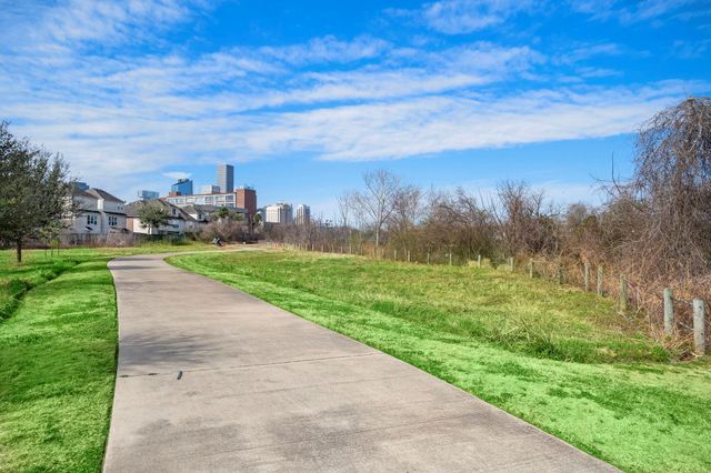 118 N Hutcheson Street, Houston, TX 77003