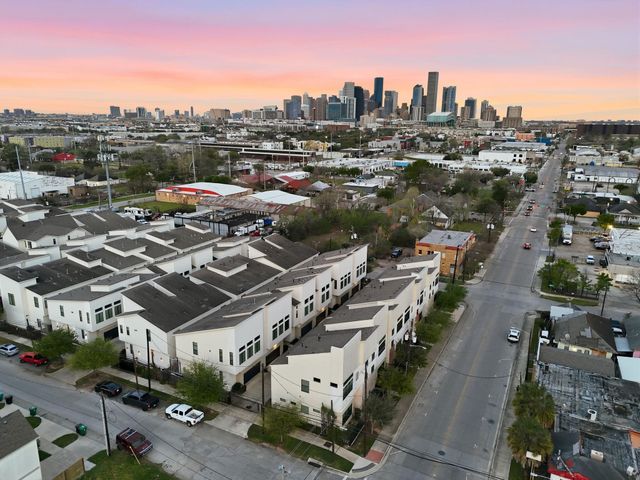 118 N Hutcheson Street, Houston, TX 77003