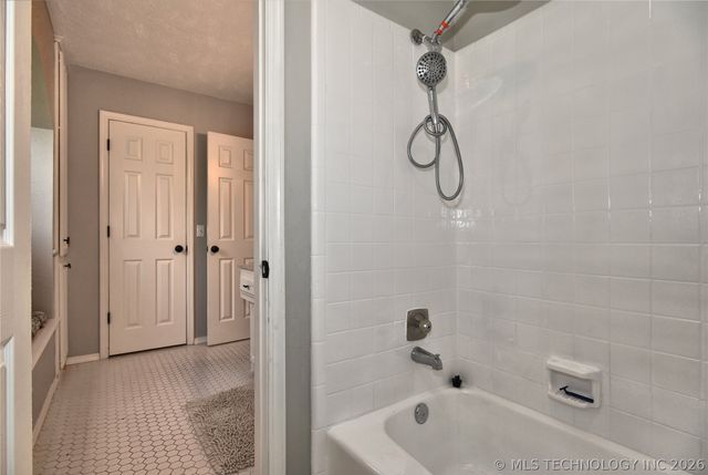 11712 S 98th East Avenue, Bixby, OK 74008