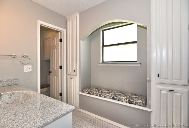 11712 S 98th East Avenue, Bixby, OK 74008