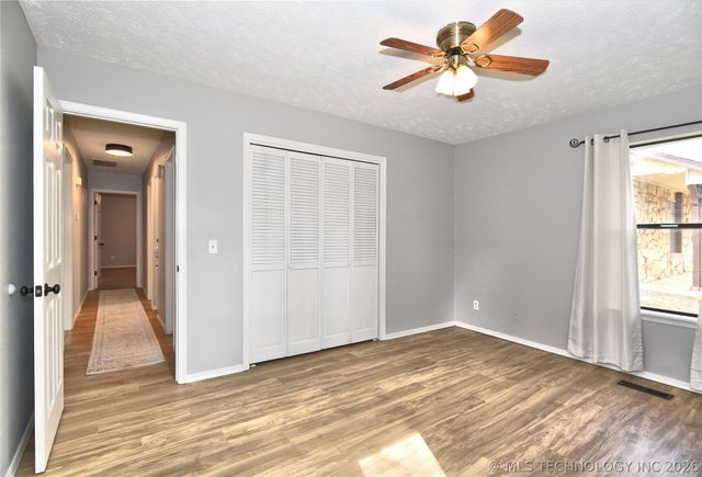 11712 S 98th East Avenue, Bixby, OK 74008