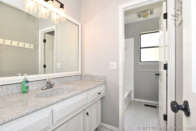 11712 S 98th East Avenue, Bixby, OK 74008