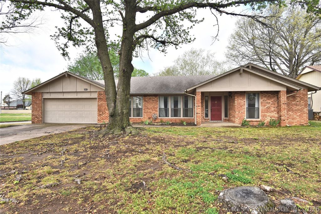 11712 S 98th East Avenue, Bixby, OK 74008