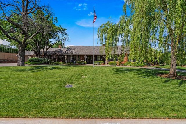1603 Dorchester Drive, Nichols Hills, OK 73120