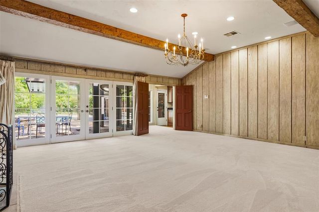 1603 Dorchester Drive, Nichols Hills, OK 73120