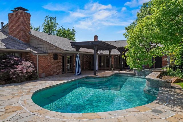 1603 Dorchester Drive, Nichols Hills, OK 73120
