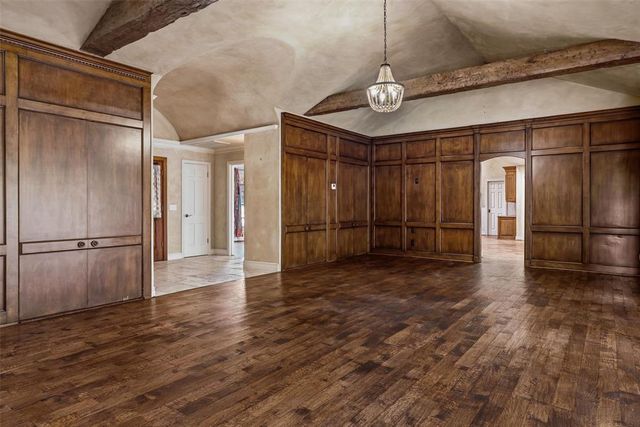 1603 Dorchester Drive, Nichols Hills, OK 73120