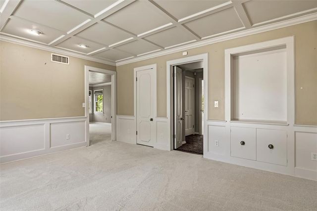 1603 Dorchester Drive, Nichols Hills, OK 73120