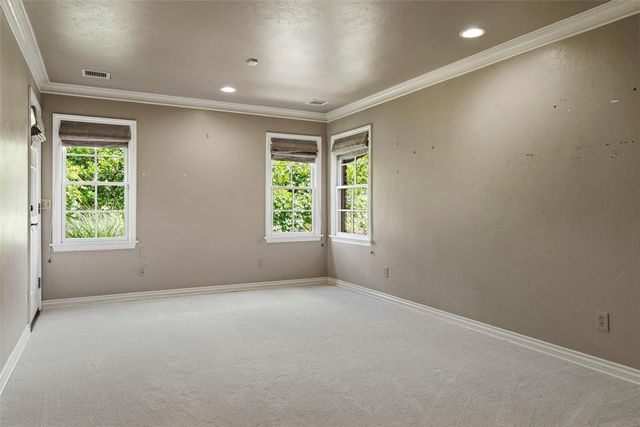 1603 Dorchester Drive, Nichols Hills, OK 73120