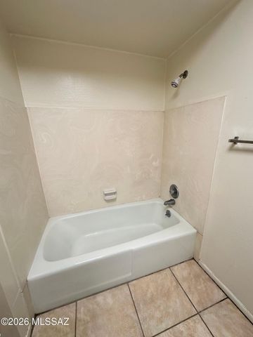 2650 W Calle Padilla, Tucson, AZ 85745