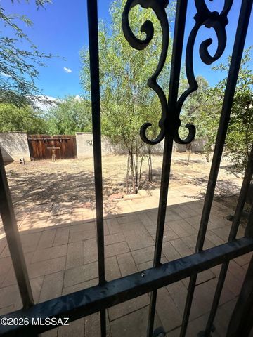 2650 W Calle Padilla, Tucson, AZ 85745