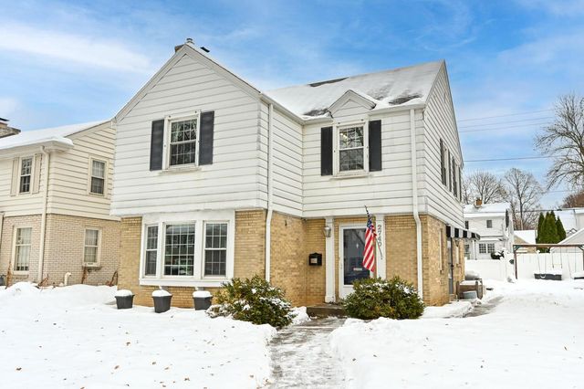 2740 N 73rd STREET, Wauwatosa, WI 53210
