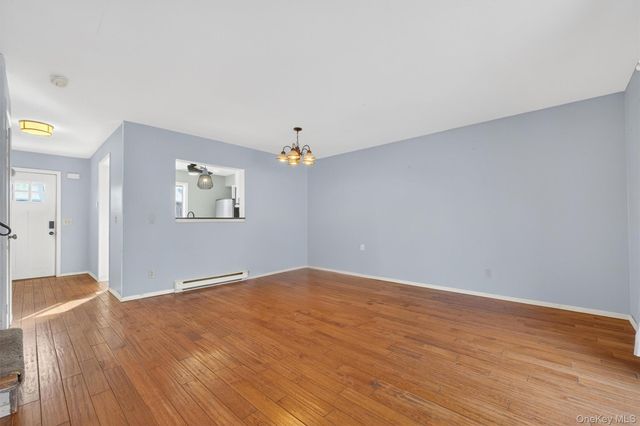 7308 Chelsea Cove N, Hopewell Junction, NY 12533