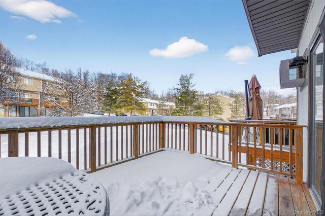 7308 Chelsea Cove N, Hopewell Junction, NY 12533