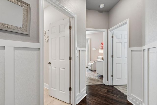 4910 LAKESHORE OAKS COURT, Tampa, FL 33624