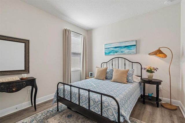 4910 LAKESHORE OAKS COURT, Tampa, FL 33624