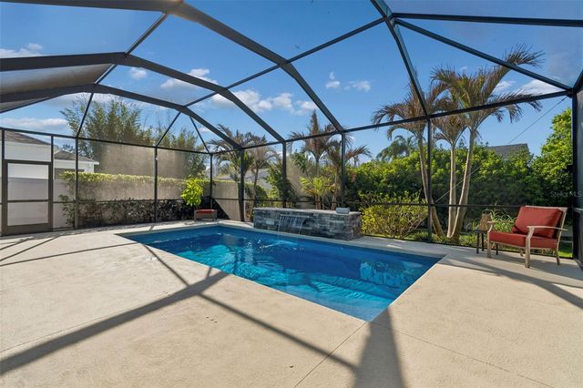 4910 LAKESHORE OAKS COURT, Tampa, FL 33624