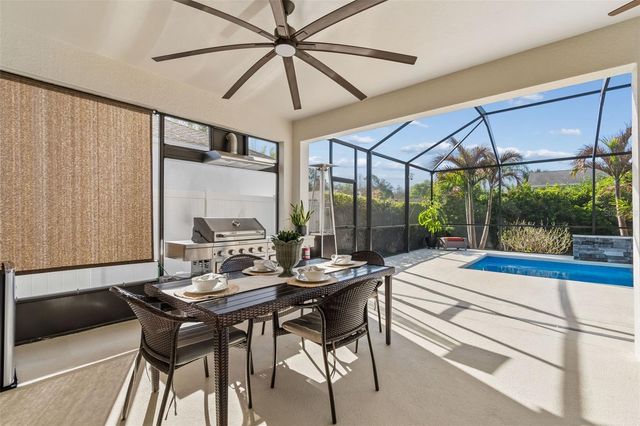 4910 LAKESHORE OAKS COURT, Tampa, FL 33624