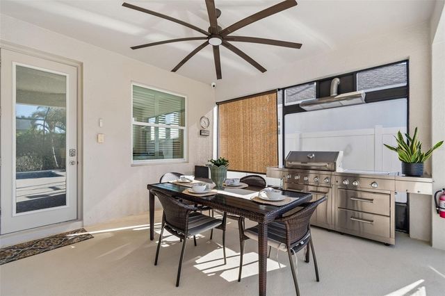 4910 LAKESHORE OAKS COURT, Tampa, FL 33624