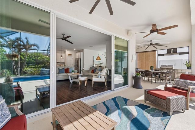 4910 LAKESHORE OAKS COURT, Tampa, FL 33624