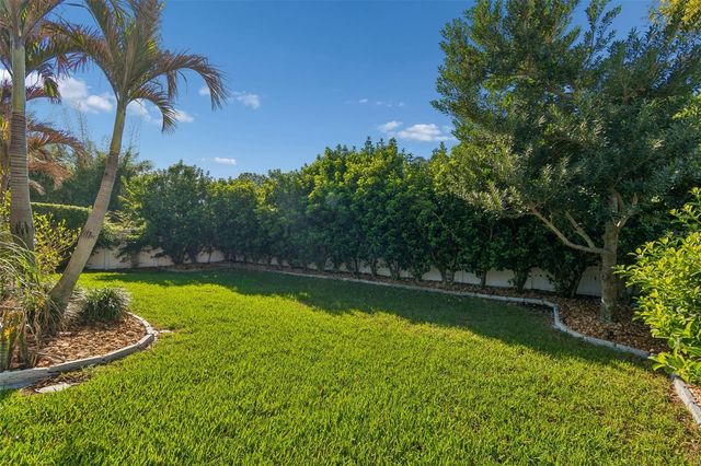 4910 LAKESHORE OAKS COURT, Tampa, FL 33624